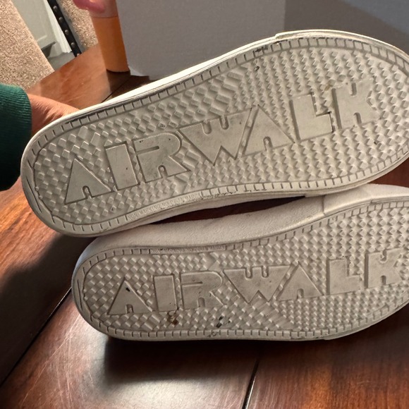 Airwalk‎ Classics Red Suede High Top Sneakers Men's Size 7 - Picture 5 of 7